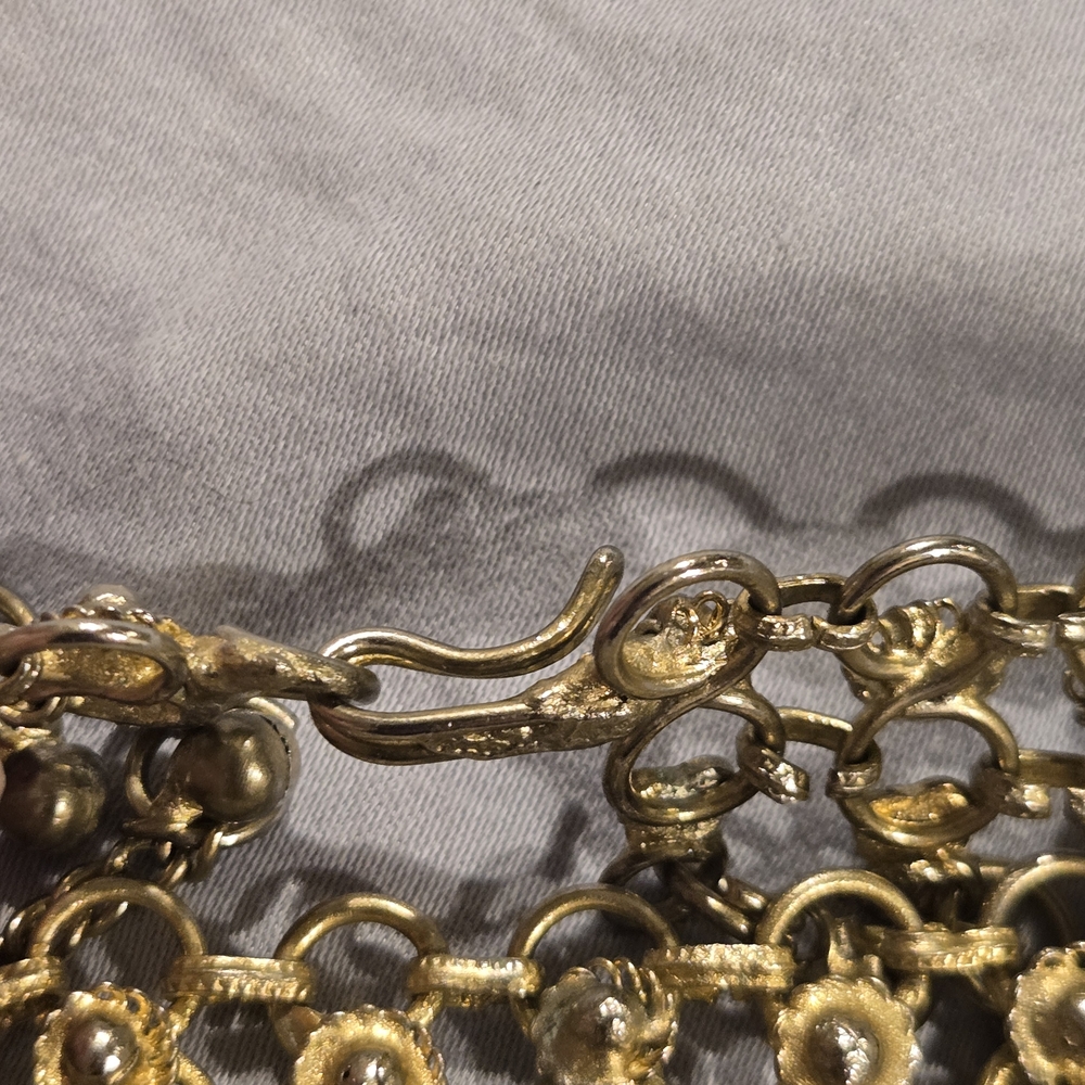 Kuchi-style belly dancing belt, decorative waist chain. gold-tone. metal dangles - Picture 3 of 8